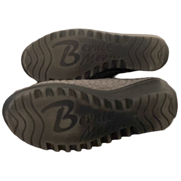 Bernie Mev silver and black wedge shoes - Picture 3 of 5